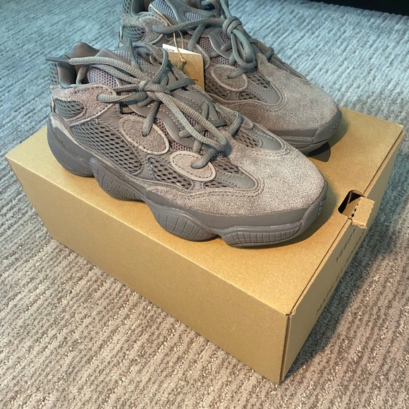 Yeezy Other - YEEZY 500